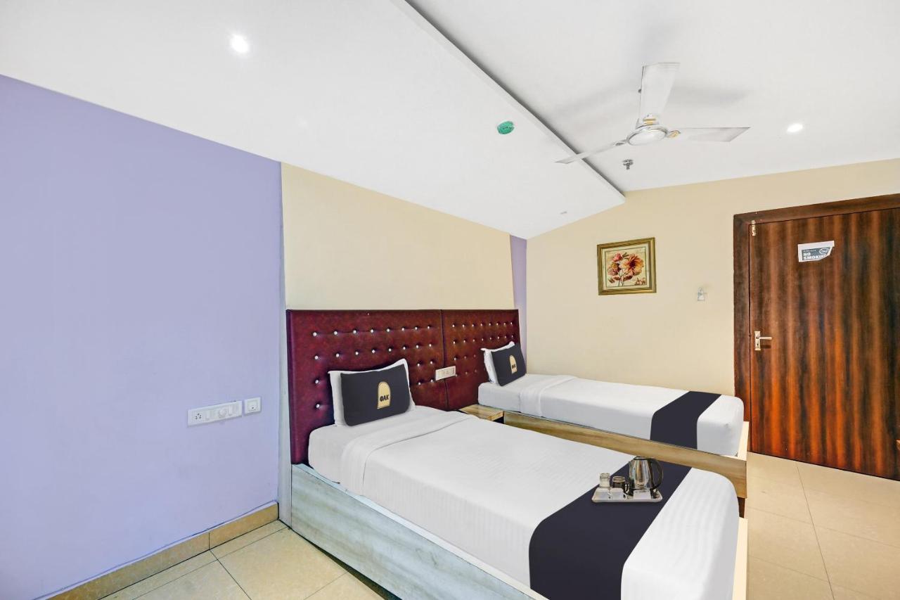 Townhouse Oak Pentagon Residency Bhubaneswar Exterior foto